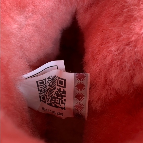 UGG Bailey Button Mini Shearling Corral Boots - Picture 7 of 9